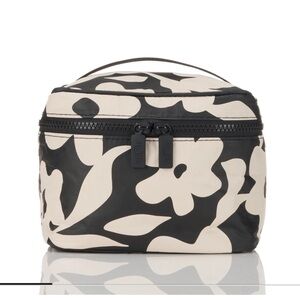 Aloha Collection Black and White floral Cabin crew